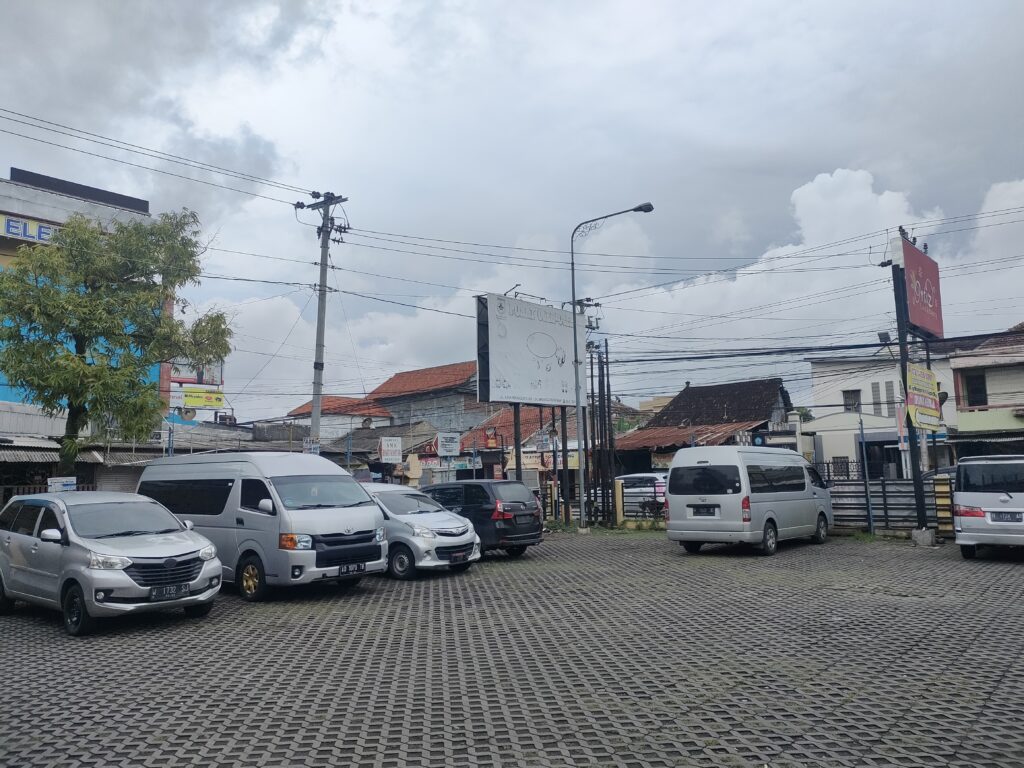 Travel Executive Jogja Surabaya