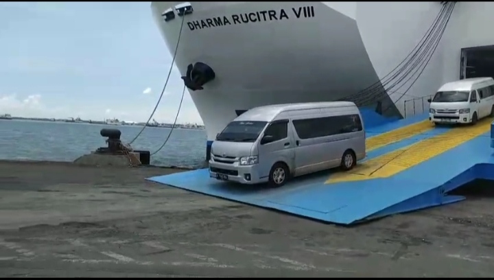 Travel Jawa Kalimantan Door to door Buana Rahayu Trans